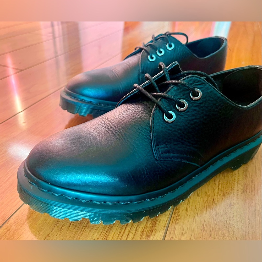 Dr. Martens Black Leather Shoes, Mens 7